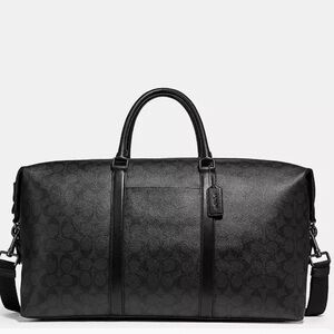 Coach duffle bag, almost new, used 2x only